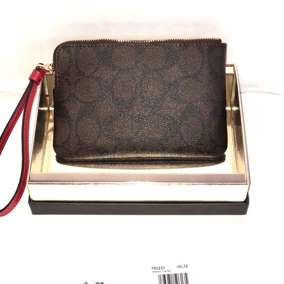 SOLD🔥Cute Coach Signature Boxed Zip Wristlet🌺 - Picture 4 of 5